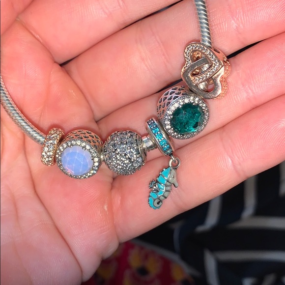 Pandora Bracelet with 6 charms - Picture 4 of 4